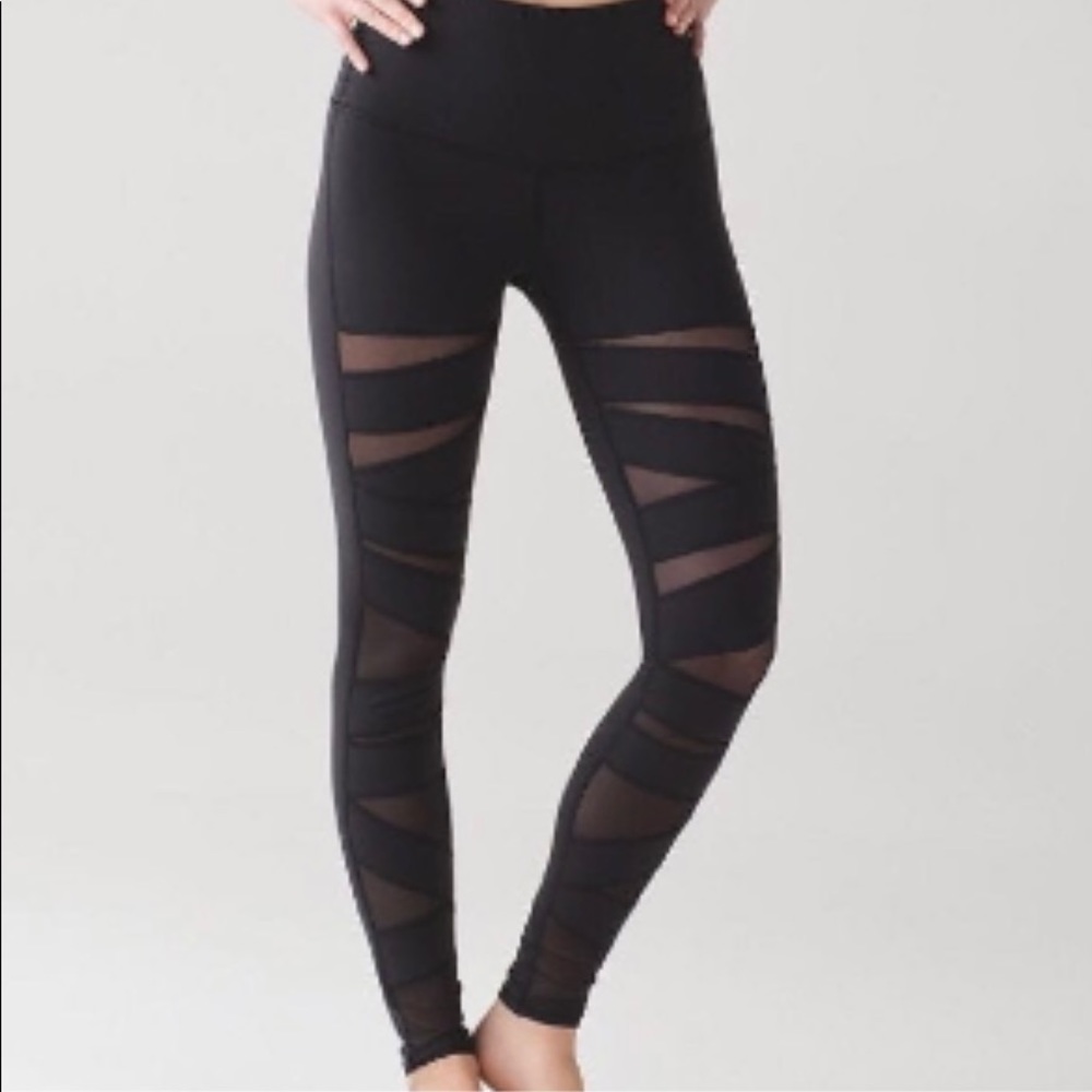 Lululemon Wunder Unders- Tech Mesh - image 1